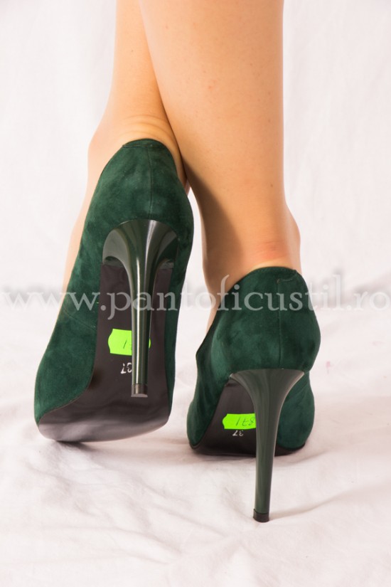 Pantofi stiletto din piele intoarsa verde
