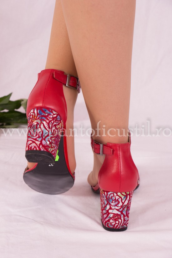 Sandale rosii cu toc de 7 cm