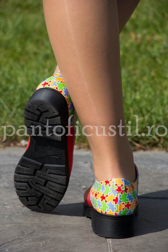 Pantofi dama tip Oxford din piele rosie detaliu multicolor