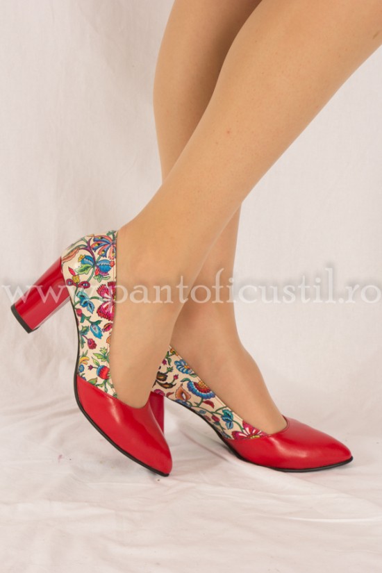 Pantofi rosii din piele cu imprimeu floral