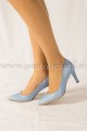 Pantofi stiletto cu toc mediu din piele bleu
