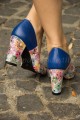 Pantofi dama cu toc gros din piele albastra si multicolor
