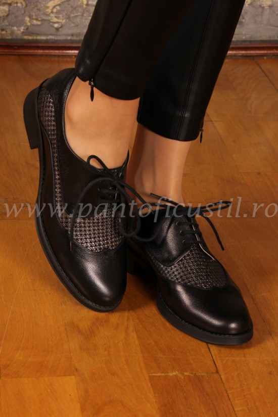 Pantofi Oxford din piele neagra
