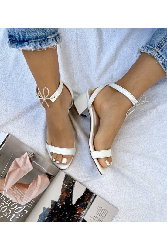 Sandale albe din piele cu toc de 5 cm