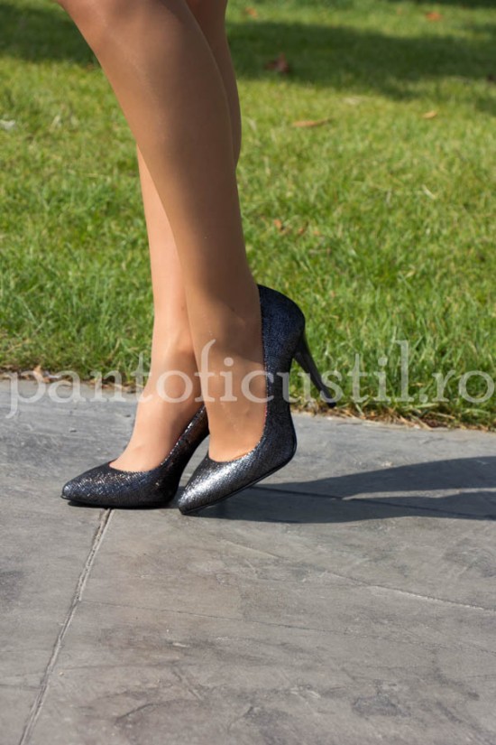 Pantofi stiletto din piele intoarsa neagra glitter