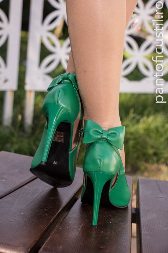 Pantofi stiletto din piele naturala verde