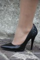 Pantofi stiletto din piele neagra 